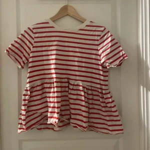 Zara topp - Fin topp med volanger 