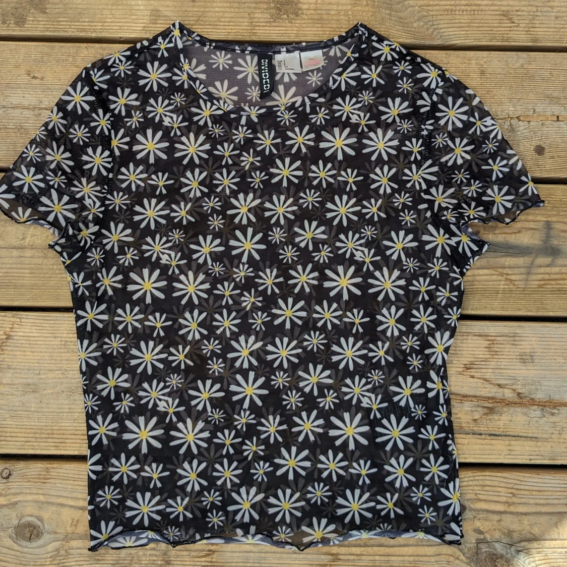Blommig mesh topp