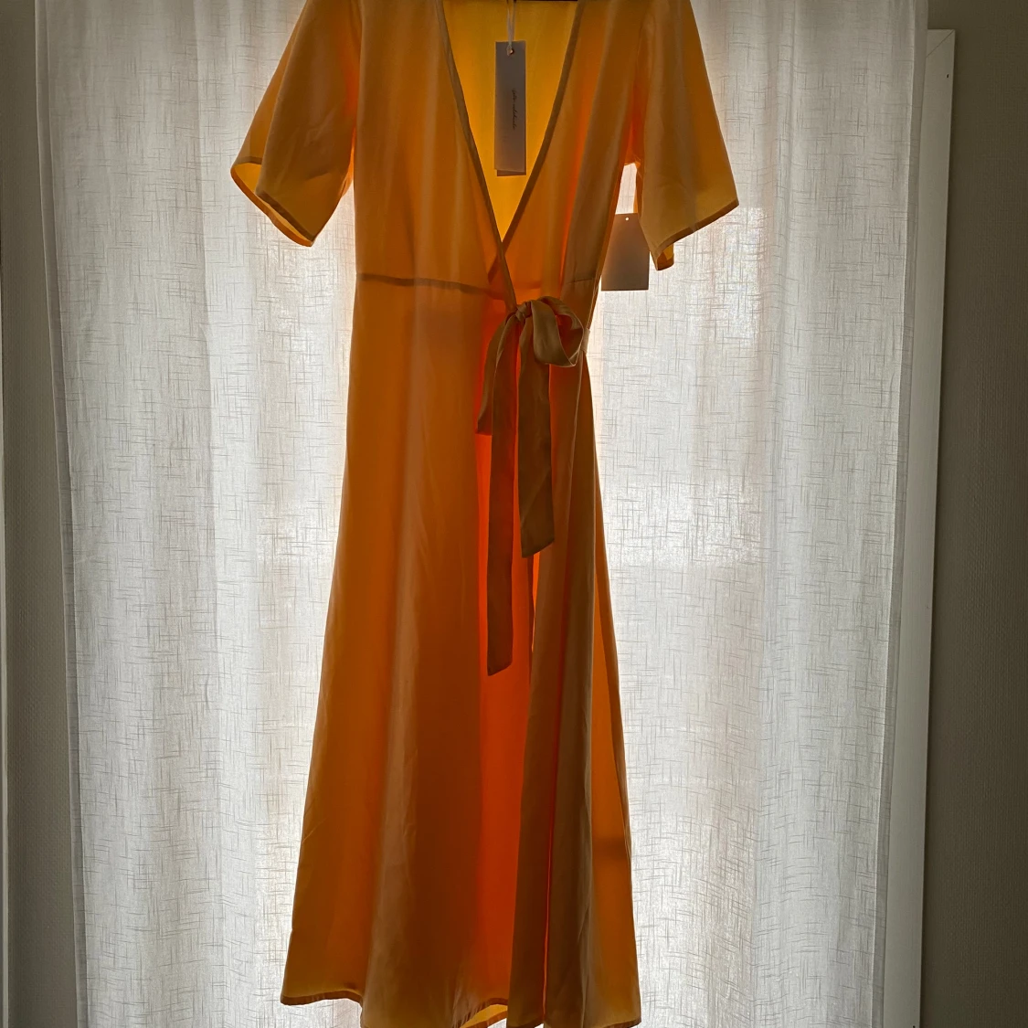 Omlottklänningen Bubbleroom - 91