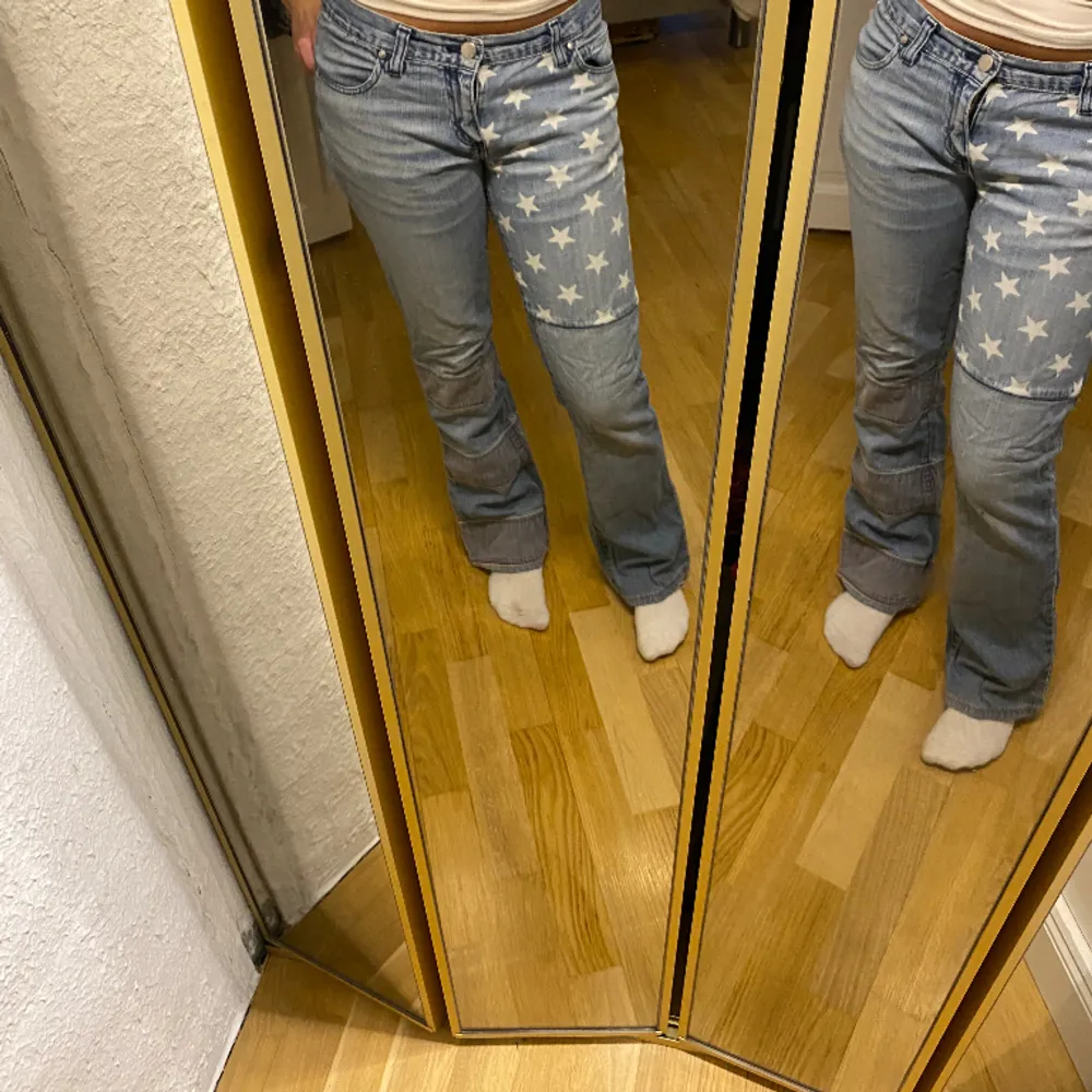 Säljer dessa super coola lågmidjade jeans från MISS SIXTY, super bra skick.. Jeans & Byxor.