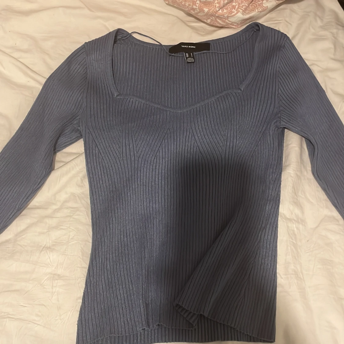 Köpte denna stickade topp för ett halvår sen på veramoda, använd ett fåtal gånger.