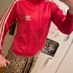 Rosa adidas tröja - Rosa adidas tröja bra skick 