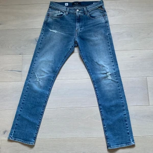 Replay mini waitom  - 158 i längd och bär 14 år. Använt en gång så väldig bra skick 👍🏻. Nypris 1000kr säljer 550. Tveka inte att höra av dig om du har frågor🤔.