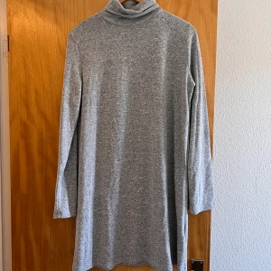 Tunika - Grå tunn o skön tunika