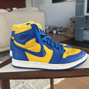 Jordan 1 Retro High OG YELLOW AND BLUE - Storlek: 38 I gott skick, används sparsamt. 