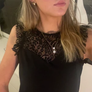 Spets topp - Topp med spets, som ny