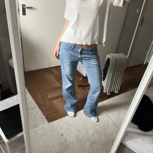Levis jeans - Perfekta Levis jeans, jag är 170