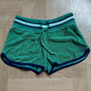 Shorts - Shorts i frotte Storlek S 