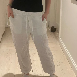 Linnebyxor - Inga defekter och aldrig använda. Lite för korta för mig💗 