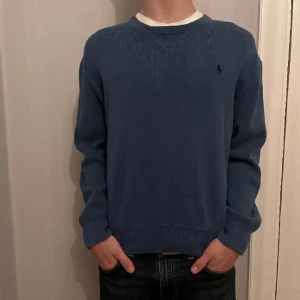 Polo Ralph lauren tröja  - Ralph lauren tröja, skick - 9,5/10. Storlek - M.  Hör av er vid frågor eller funderingar! 🙌🏻