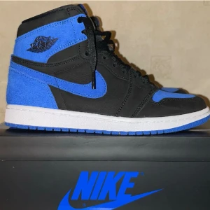 Jordan 1 retro Royal Reimagined - Cond 9,5/10 Använda 1 gång 👟 Vid frågor tveka inte på att höra av dig🗣️