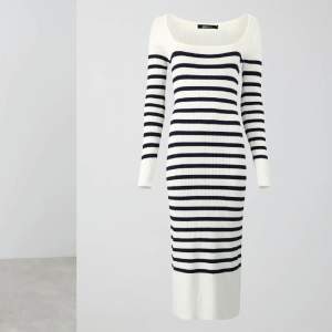 Säljer denna super fina klänningen från GinaTricot! Använd fåtal gånger!🥰❤️