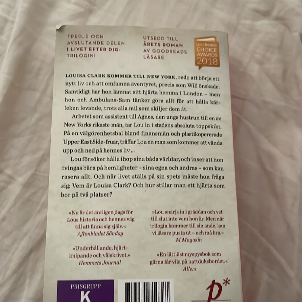 Den sista boken av serien ” det slutar med oss” av jojo moyes.   (Säljs för 79kr)  (Köp alla tre böcker för 150kr). Böcker.