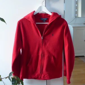 Ralph lauren zip-up xs - Mycket bra skick inga skavanker.  Storleken är som herr xs