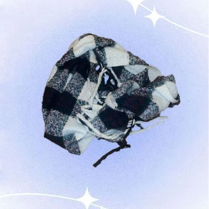 Stor mjuk halsduk  - Märke: Bik Bok   Skick: aldrig använd   Världens mysigaste halsduk för kalla vintrar! ❄️    Skriv för mer information eller bilder <3 ⭐️