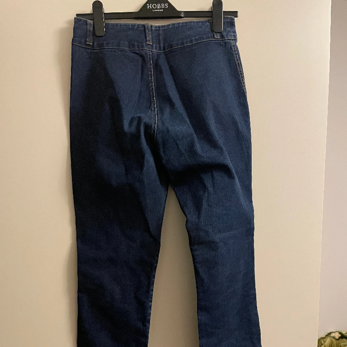 Mörkblåa jeans - 90