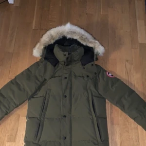 Canada goose wyndham  - Canada goose Wyndham Storlek xs passar s Skick 8/10 