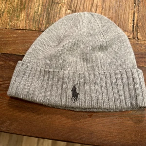 Ralph lauren mössa - Säljer min oanvända mössa till bra pris