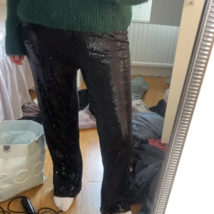 Glittriga byxor - Coola glittriga byxor