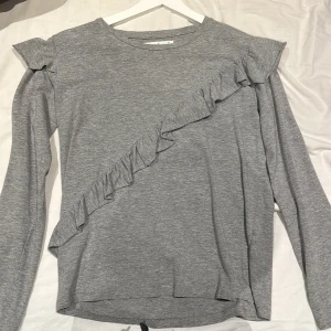 Topp - Jätte fin volang topp