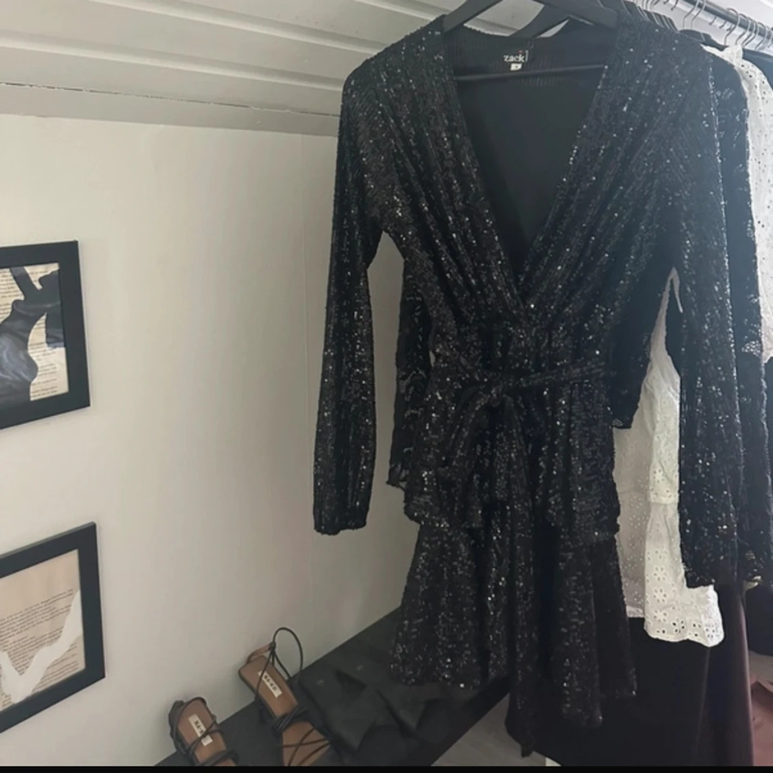 Glittrig klänning  - 90