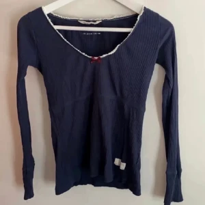 Odd Molly tröja  - Jätte söt oddmolly tröja som inye kommer till användning ❤️ passar mig som bär s/xs i överdelar, 