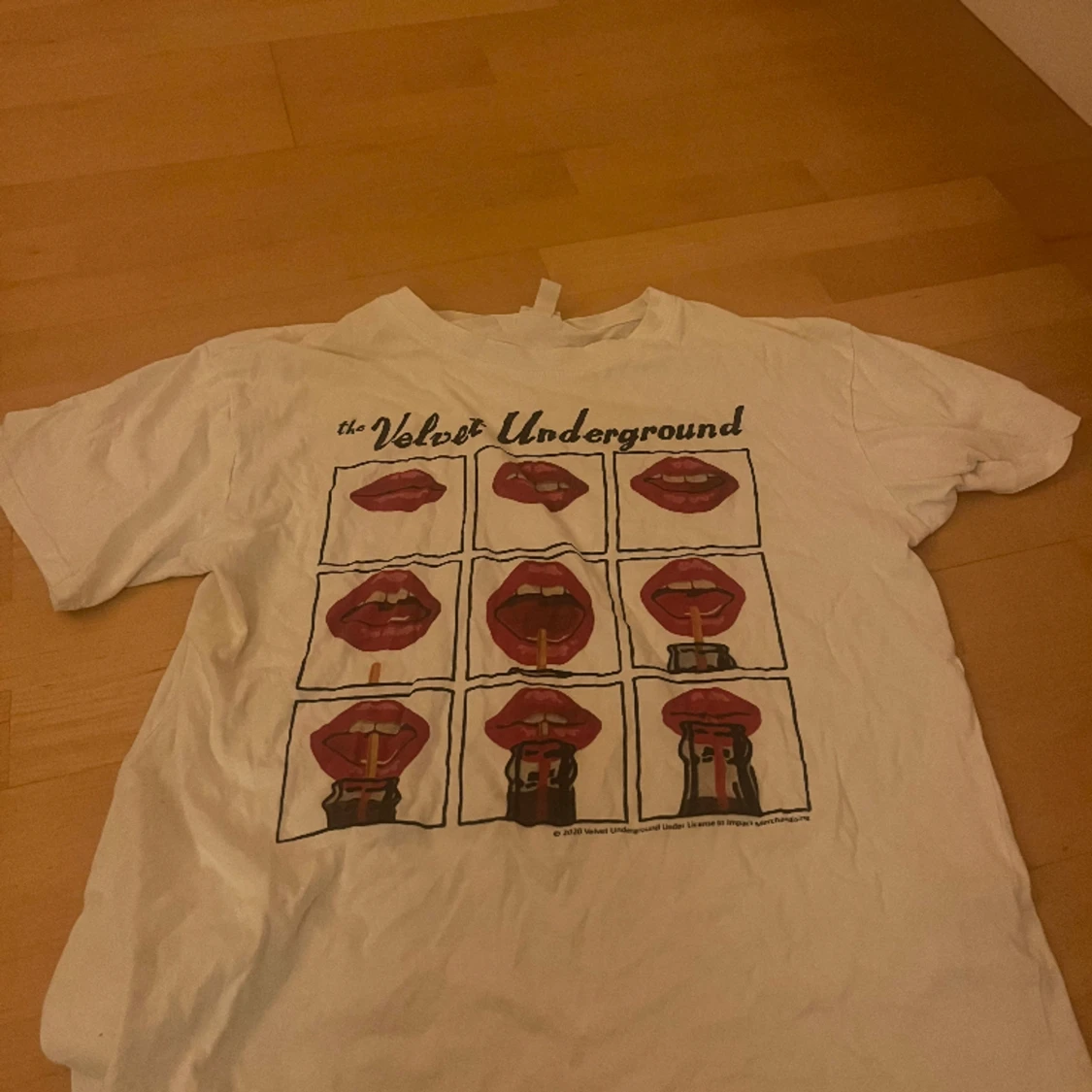 Vit tröja med tryck