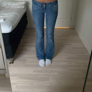 Skit snygga jeans from lee säljer på grund av att de inte kommer till användning 💝