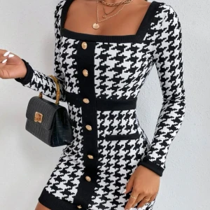 Klänning  - Stilig klänning i storlek Xs