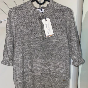 Tröja - Helt ny oanvänd 