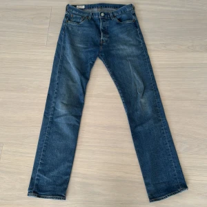 Levis jeans - W29 L32 bra skick och bra passform 