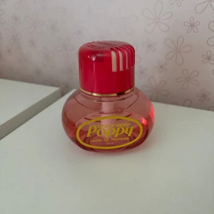 Poppy  - En rosa poppy, jag har för mig att det är doften jordgubb