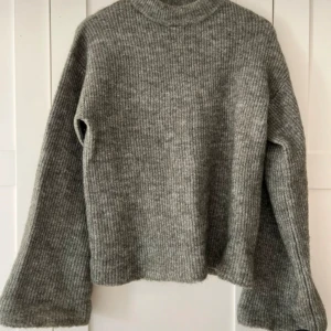 Grön stickad tröja - Grön stickad tröja i storlek XS