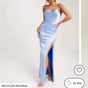 Superfin ny klänning!! - Helt ny klänning strl. 38 från Nelly,  endast provad! Nypris 899kr