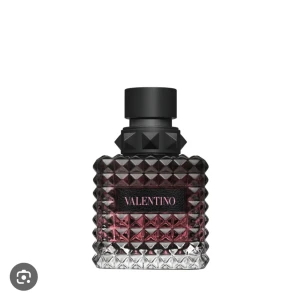 Valentino Intense parfym - Valentino Born in Roma intense, 30 ml. Endast använd fåtal gånger.