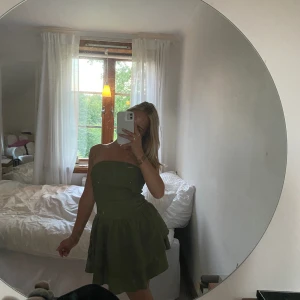 Kort klänning, Cider - Använd en gång, normal i storleken, stretchig så passar S 