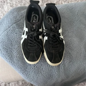 Onitsuka tiger Mexico sneakers - Jätte sköna och snygga sneakers använt ett fåtal gånger men ser ut som nyttskick