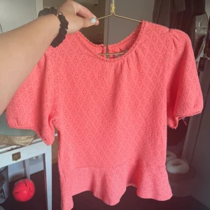 Korallrosa topp - Så fin topp! Perfekt till sommaren 💕💕