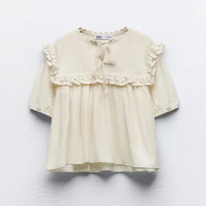 Topp från zara  - Fin topp från zara i stolek S, andvänd fåtal gånger 