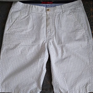 Zara shorts  - In ok condition. Would prefer pick-up in Stockholm rather than posting.