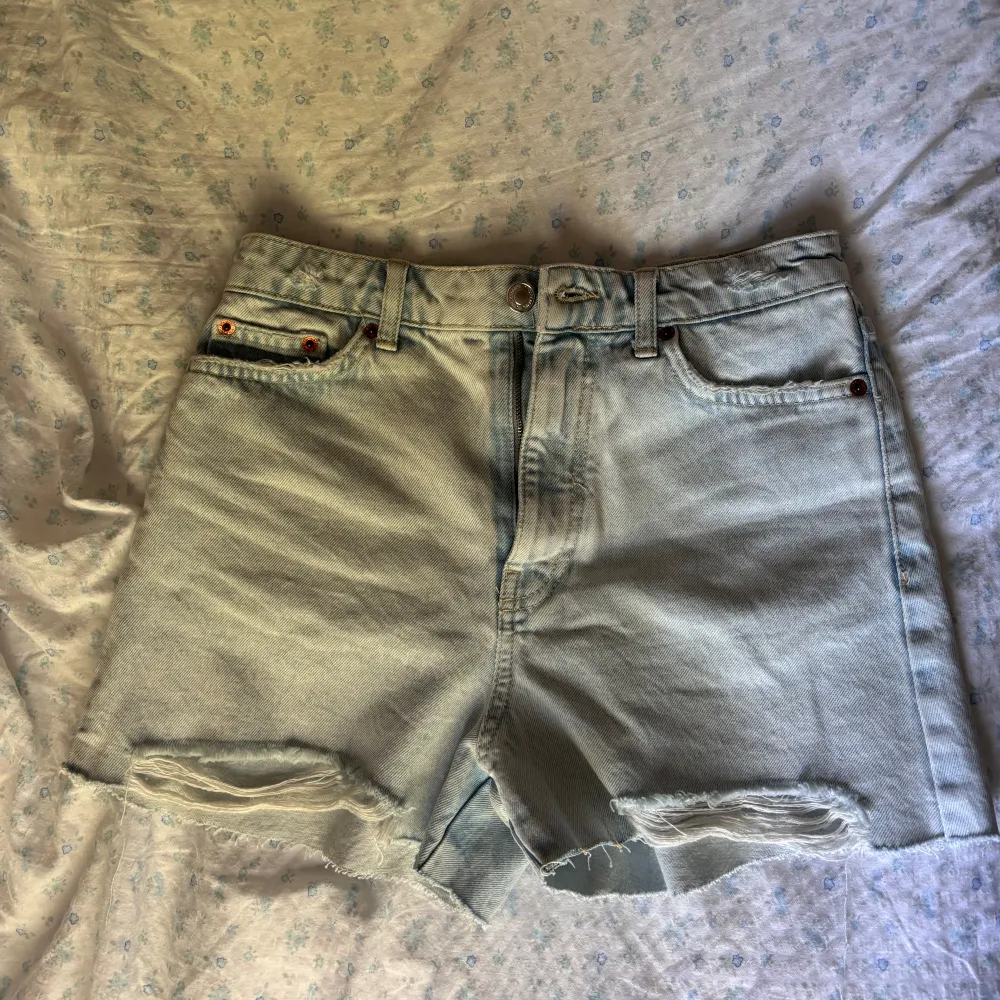 Helt oanvända!! Originalpris 329 kr, de är endast provade, nyskick . Shorts.