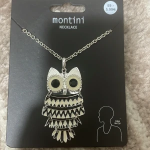 Uggla halsband  - Ett vackert ugglahalsband som jag inte har använt tidigare eftersom det inte riktigt är min stil, men det skulle säkert passa någon annan där ute.😊  (Det kostade 60kr innan, så halva priset nu🎉)
