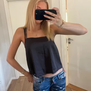 Fest topp - Super fin fest topp som är använt lagom mycket och väldigt bra skick!! 💕💕(skriv privat för fler frågor) 