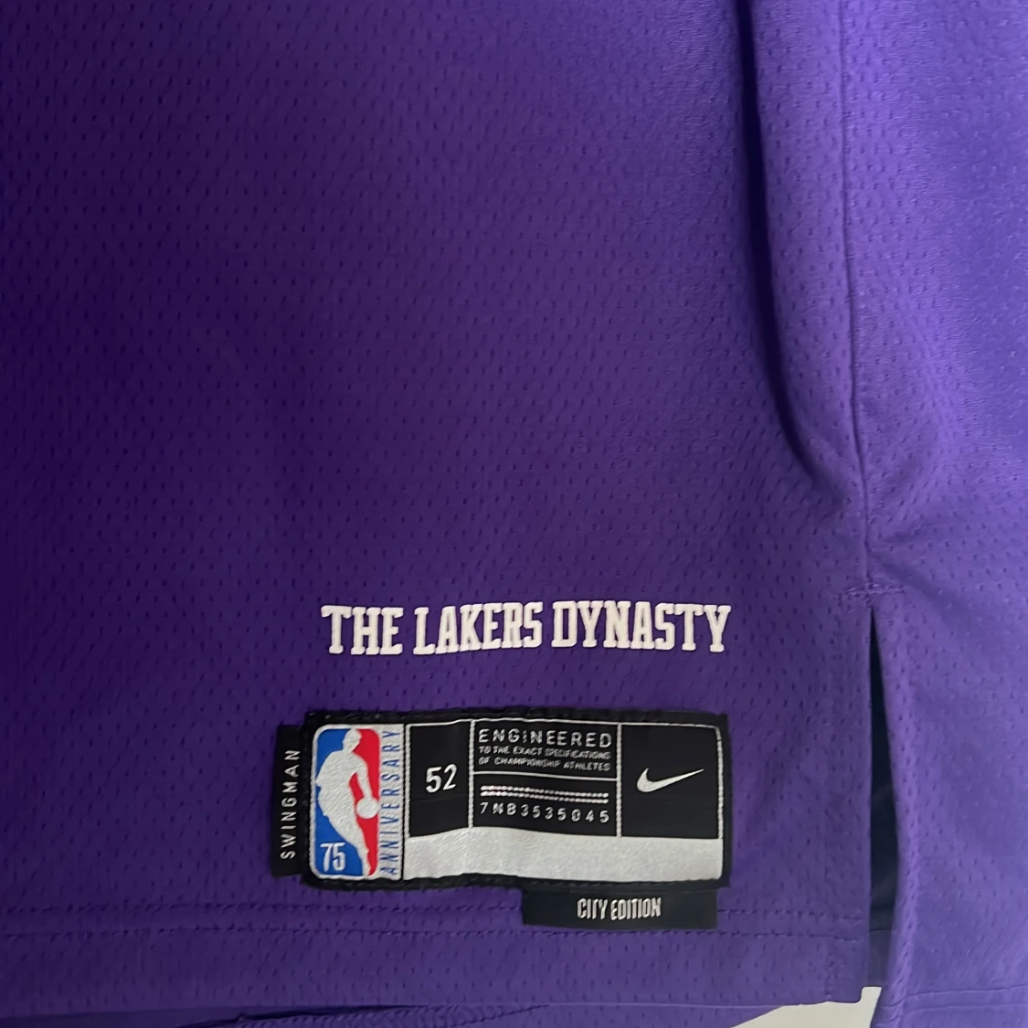 LEBRON JAMES Basketlinne - 90