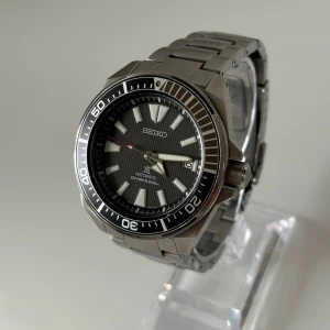 Seiko Prospex Automatic Diver - • Modell: Seiko Prospex Diver Automatic  • Storlek: 44mm • Referens: SRPB51K1 • År: 2019 • Skick: Mycket Bra • Medföljer: Fullset med Kvitto