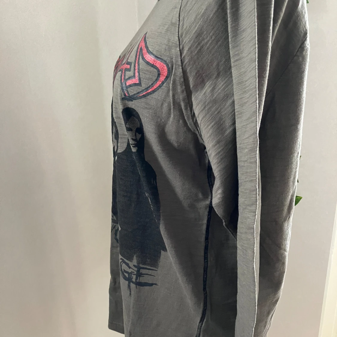 Helt ny tröja med motiv och glitter - 92