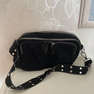 Snygg väska  - Mycket bra 