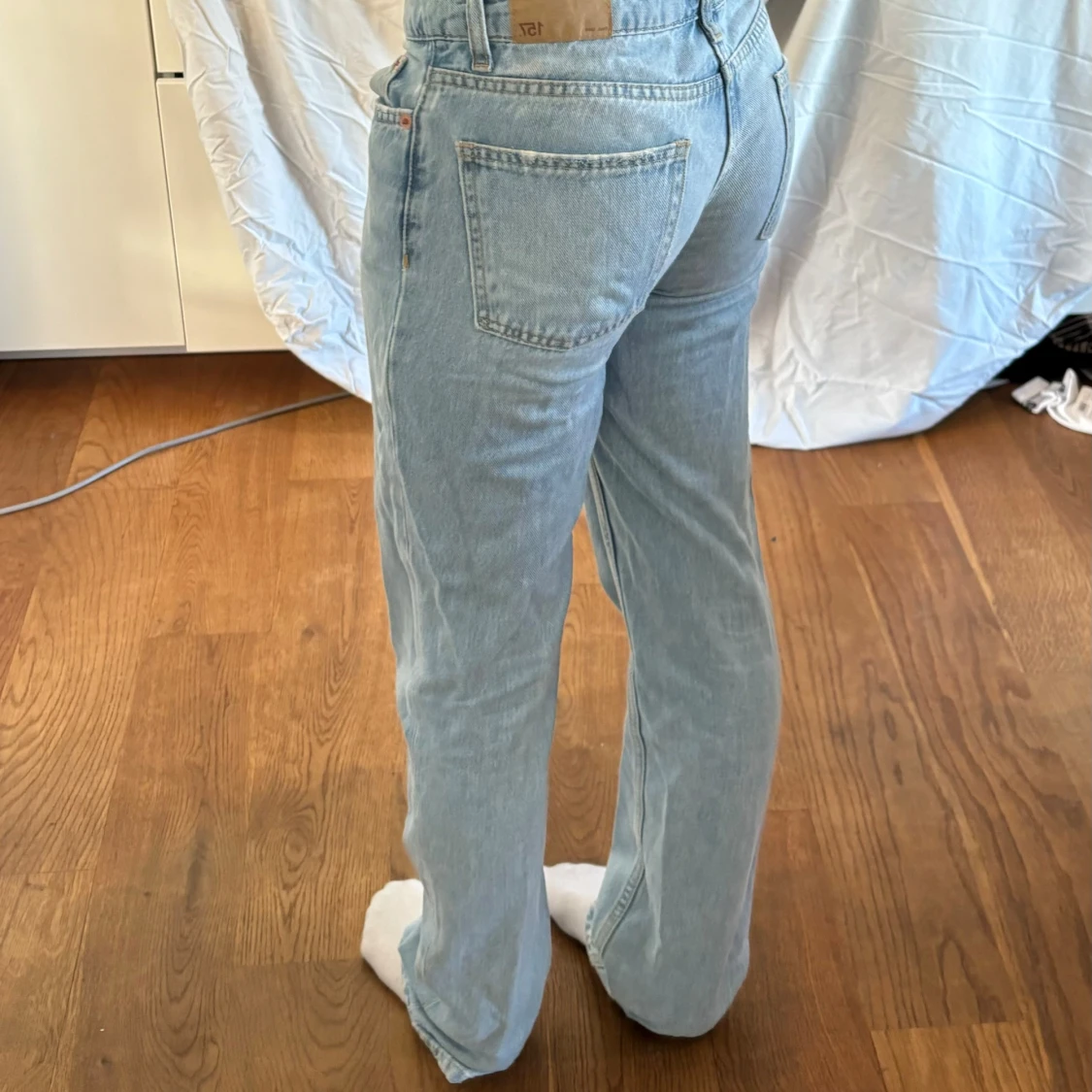 Ljusblå jeansbyxor - 91