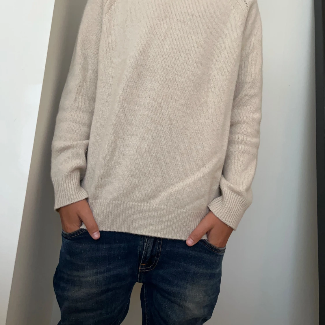 Beige stickad tröja