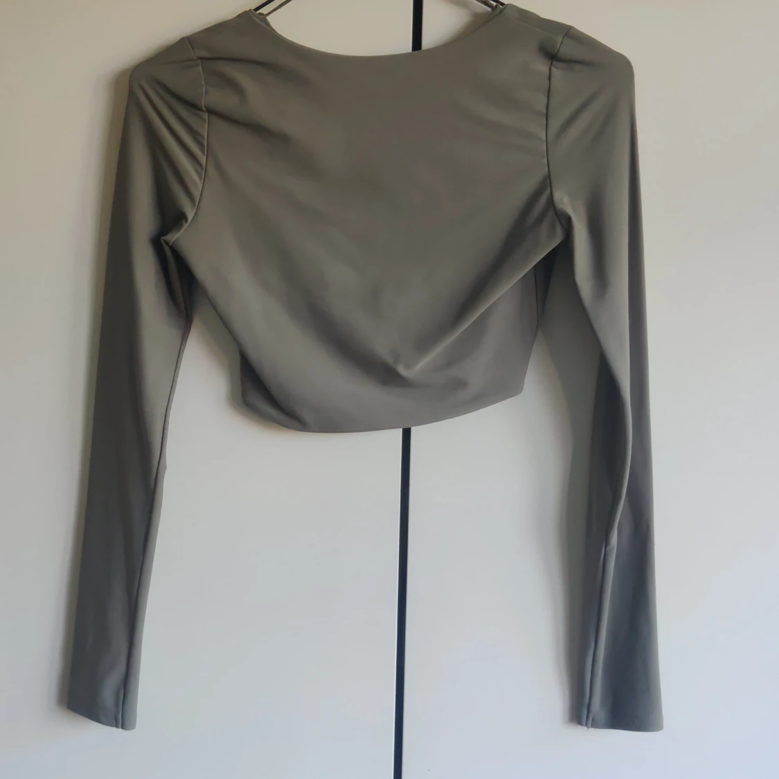 Grå croptop - 90